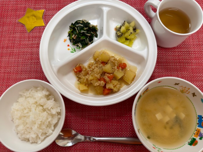 【2月20日㈮の給食・おやつ】