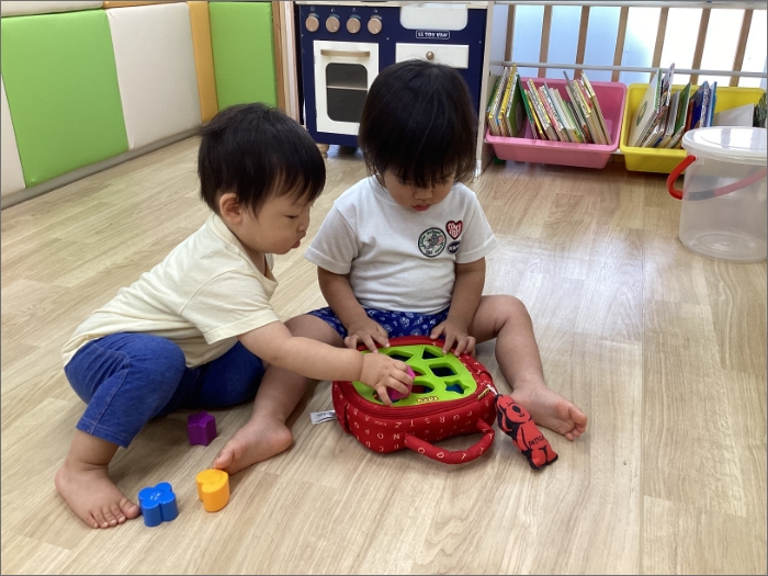 はめる玩具