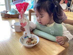 あまーいクリームギュギュッとしぼって🧁