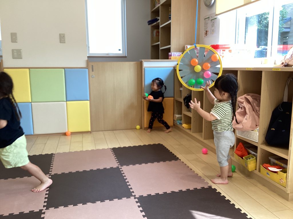 体操カリキュラム　 〜ボール投げとくもの巣ゲーム〜