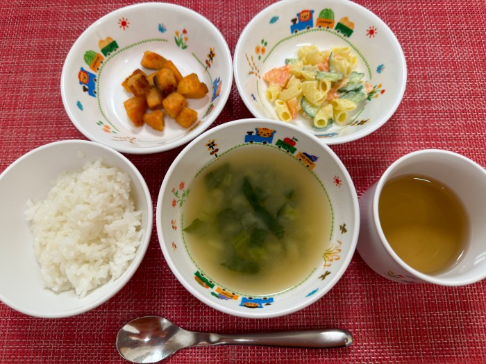 【12月9日㈫の給食・おやつ】