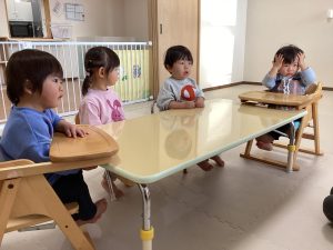 絵本の読み合い📘