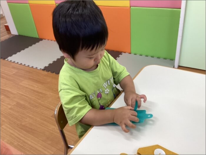 ボタンはめおもちゃ