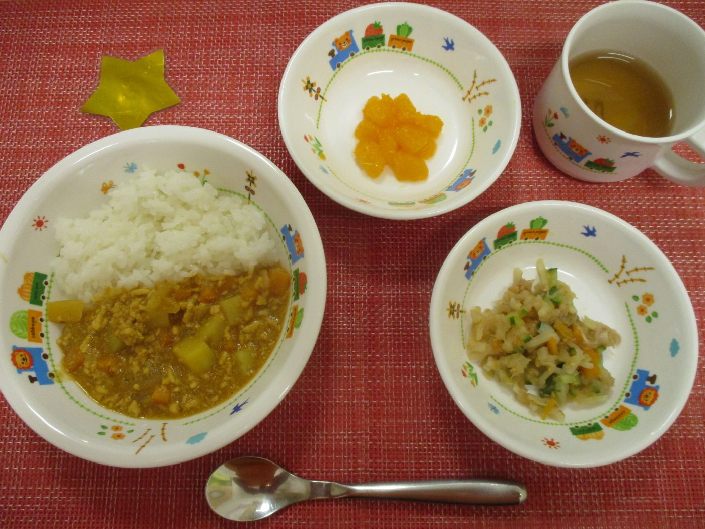 【4月2日㈬の給食・おやつ】