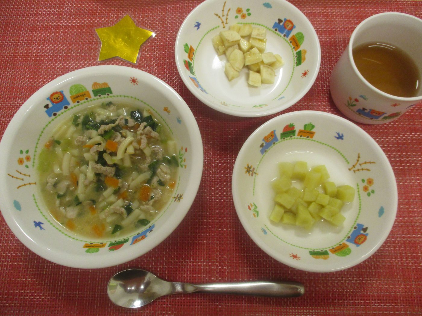 【5月17日㈯の給食・おやつ】
