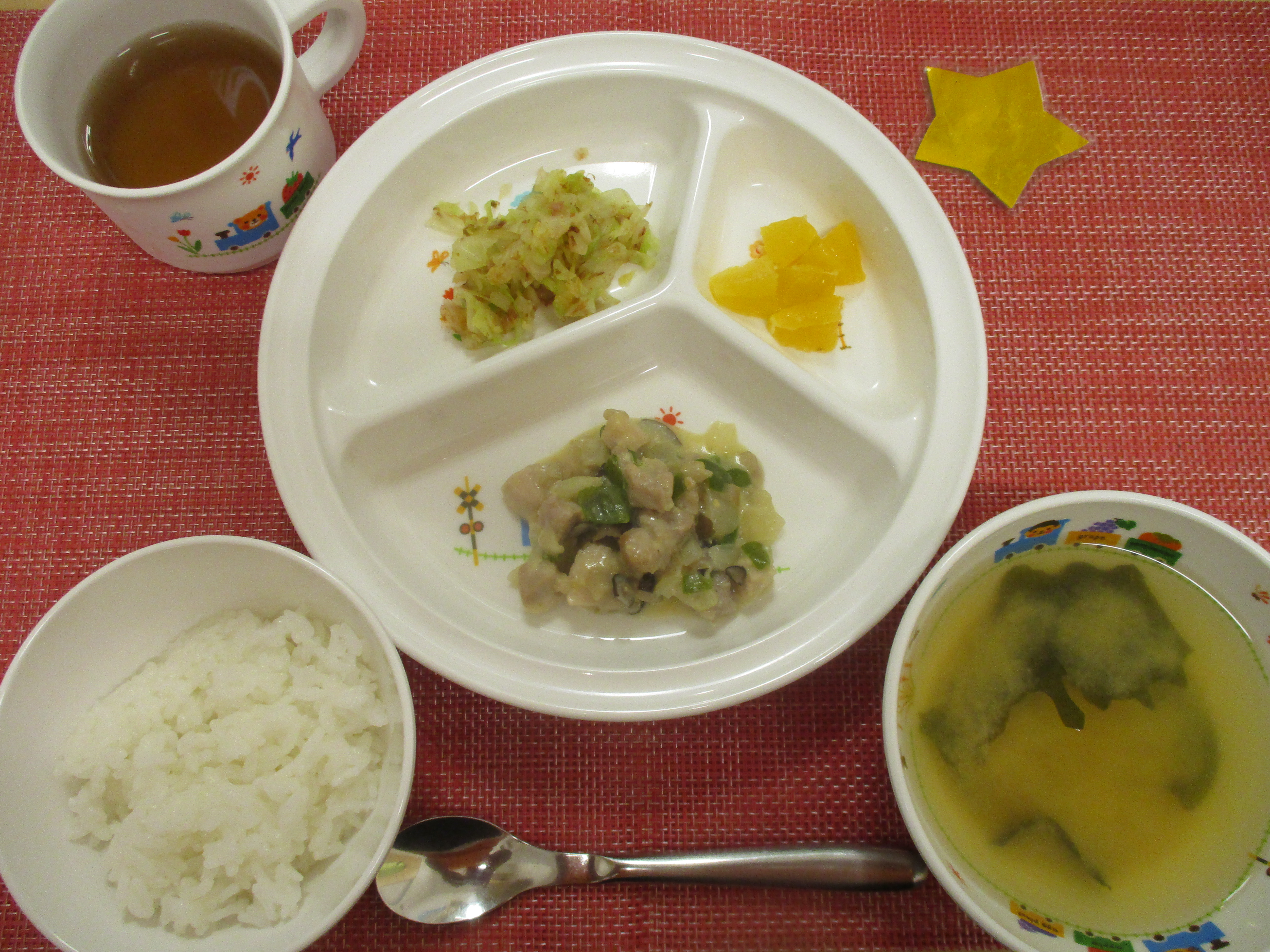 【8月8日㈮の給食・おやつ】