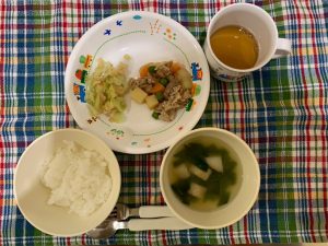 11月19日(土)の給食・おやつ