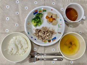 12月27日(火)の給食・おやつ