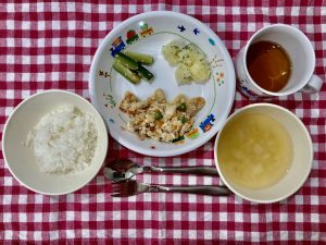 1月10日(火)の給食・おやつ