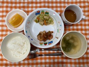 2月10日(金)の給食・おやつ