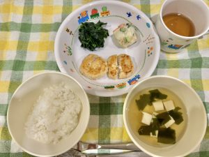 2月27日の給食・おやつ