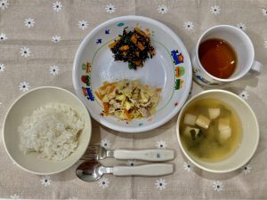 2月25日(土)の給食・おやつ