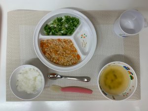 4月17日(月)の給食・おやつ