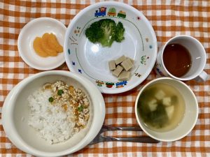 4月3日（月）の給食・おやつ