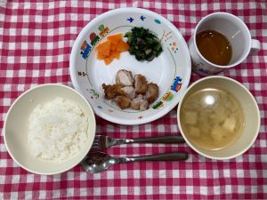 5月25日(木)の給食・おやつ