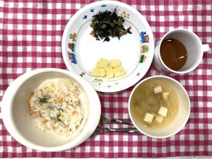 6月5日(月)の給食・おやつ