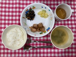 7月8日(土)の給食・おやつ
