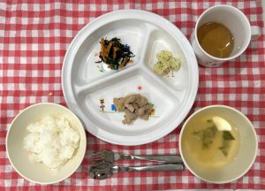9月9日（土）の給食・おやつ
