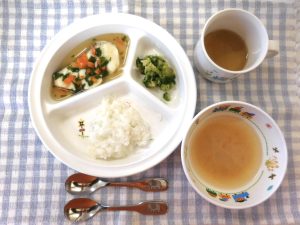 10月27日（金）の給食・おやつ