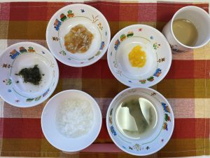 11月30日(木)の給食・おやつ