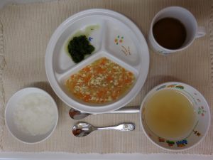 4月18日(火)の給食・おやつ