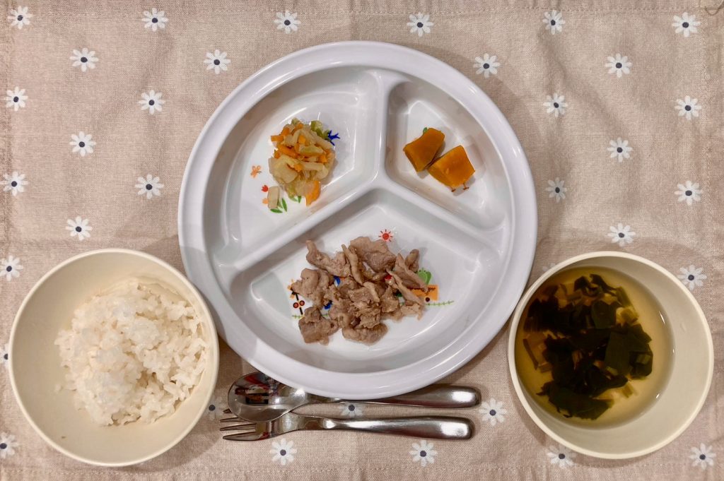 10月17日(火)の給食・おやつ