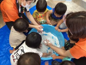 ⭐︎片栗粉粘土で感触遊び🏐⭕️