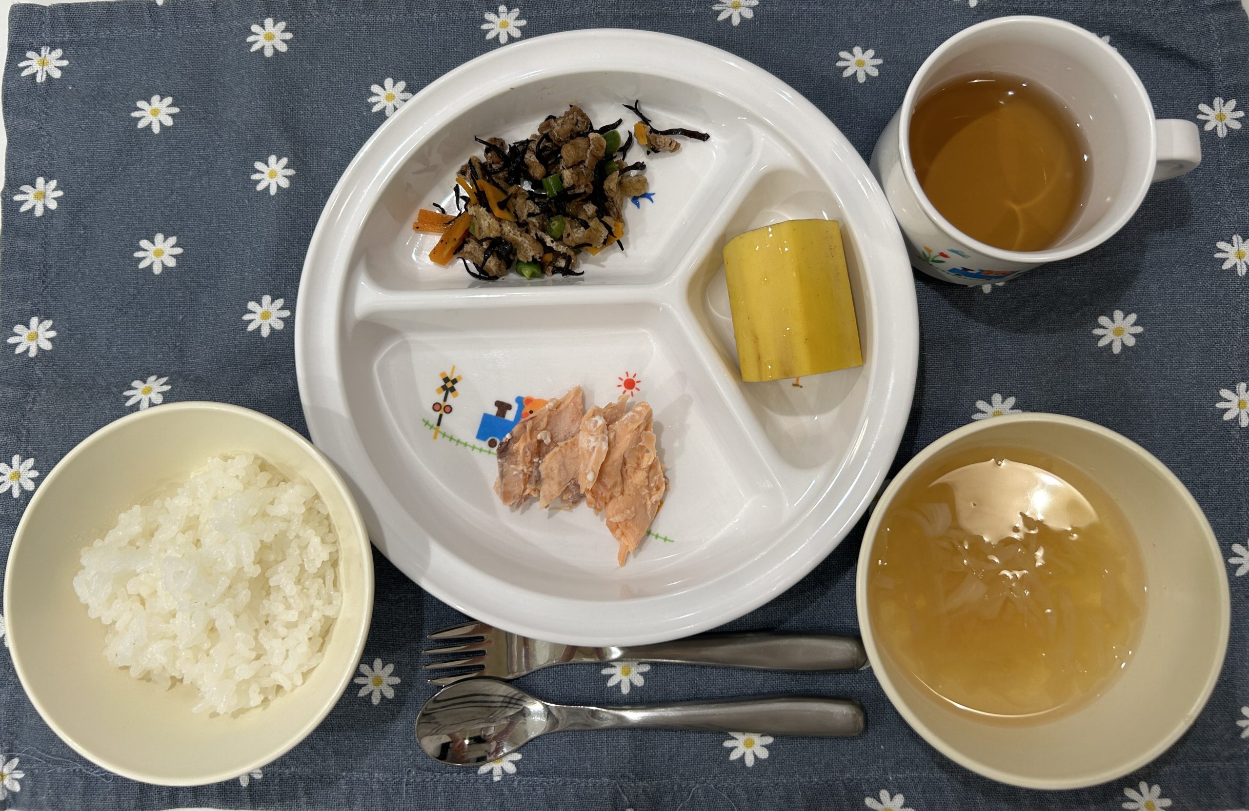 10月18日(水)の給食・おやつ
