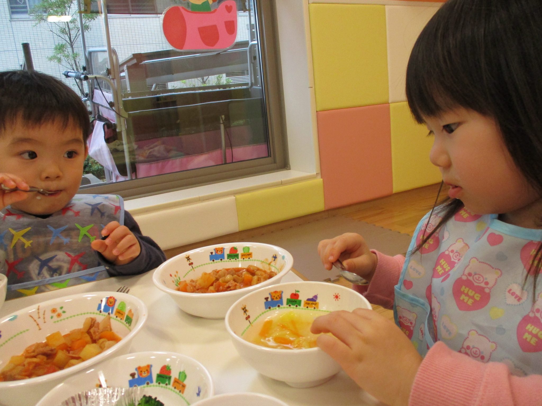 11月24日(木)の給食・おやつ