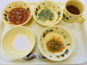 5月25日(火)の給食・おやつ