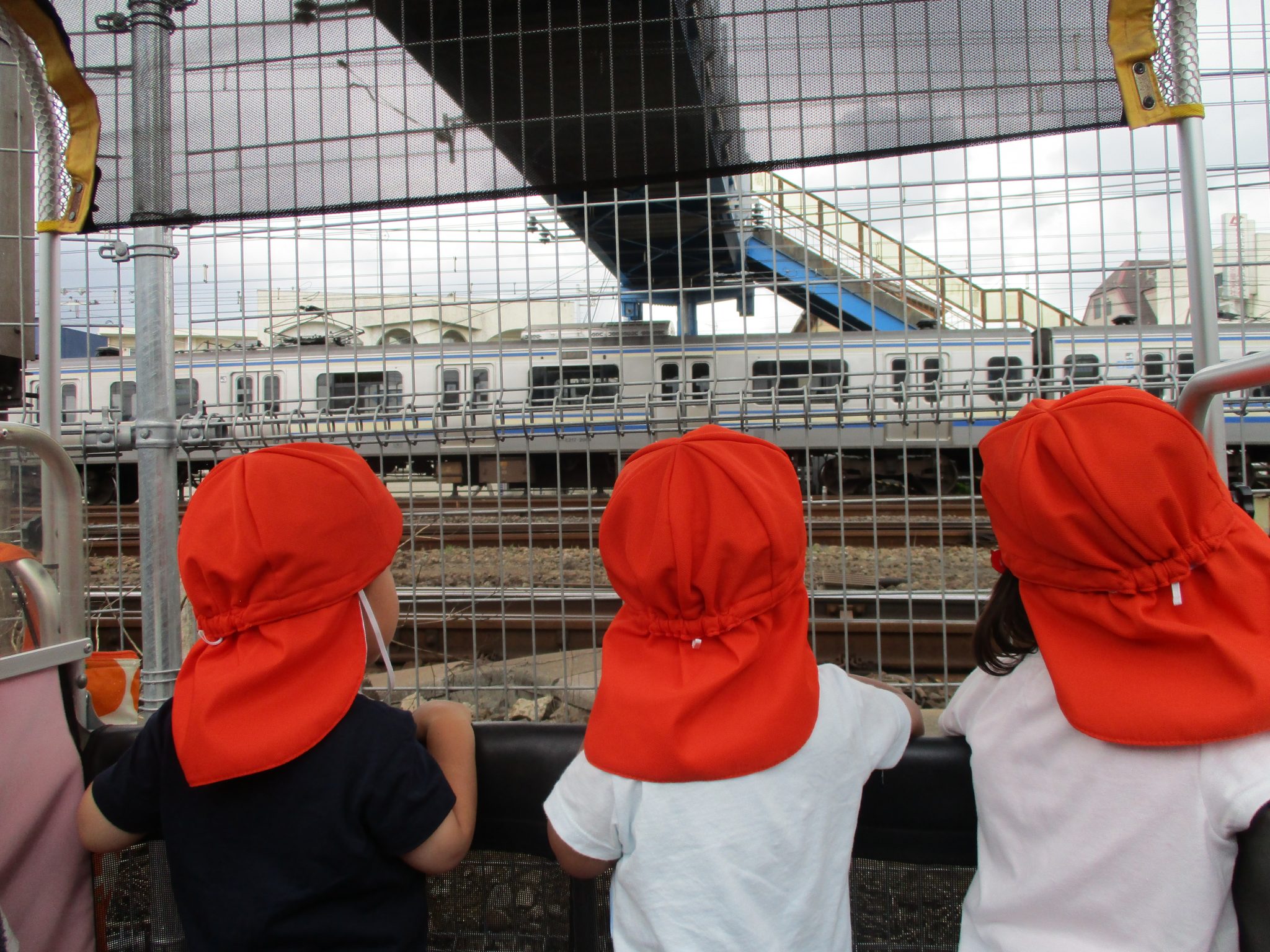 突然の雨に打たれて