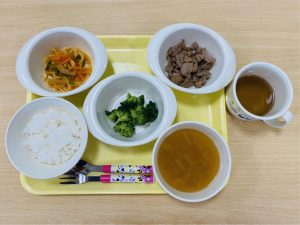 10月1日（土）の給食・おやつ