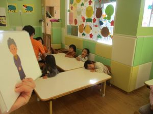 絵本紹介「なかよしなかよし」と「かばんばん」