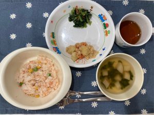 3月3日(金)の給食・おやつ