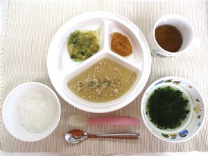 【４月11日(水)の給食・おやつ】