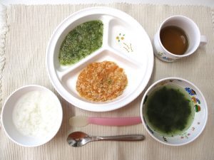 8月29日(火)の給食・おやつ