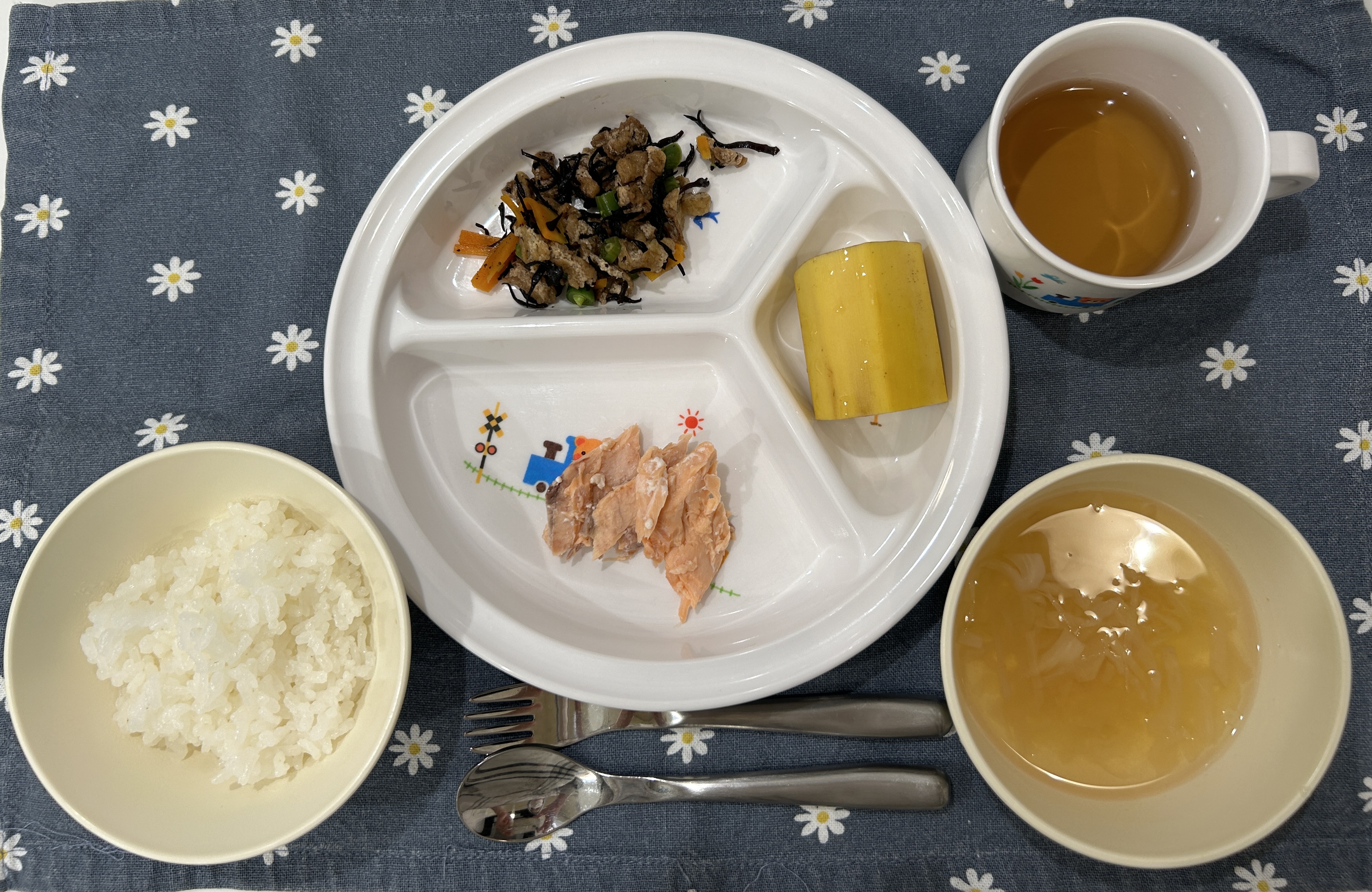 10月18日(水)の給食・おやつ