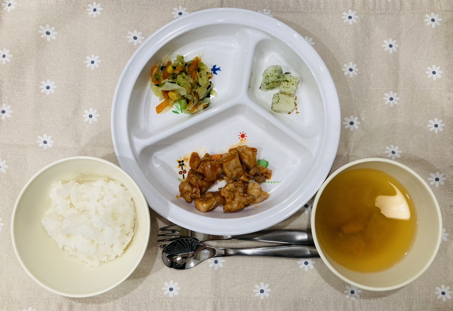 11月15日(水)の給食・おやつ