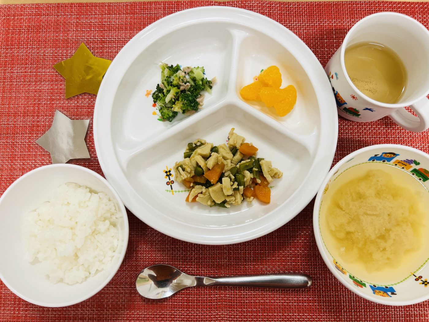 【5月20日㈪の給食・おやつ】